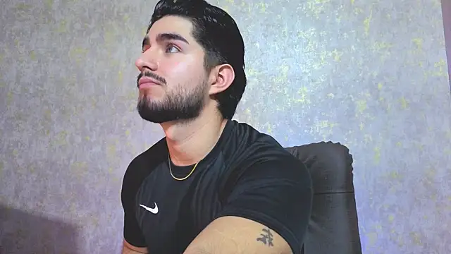 Snapshot of zayn_maximoff chatting on April 25, 2:25 am zayn maximoff online show from April 25, 2:25 am