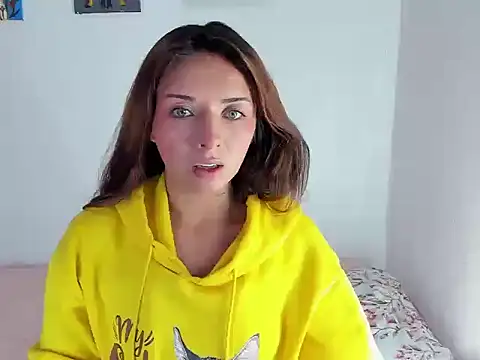 Snapshot of megan_doll2123 chatting on October 10, 5:50 am megan doll2123 online show from October 10, 5:50 am
