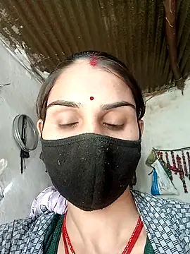 Snapshot of Nishaa_ji chatting on December 5, 8:12 am Nishaa ji online show from December 5, 8:12 am