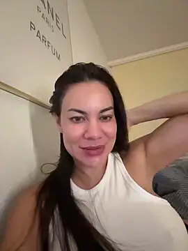 Snapshot of SweetMeiiii chatting on September 9, 8:19 pm SweetMeiiii online show from September 9, 8:19 pm