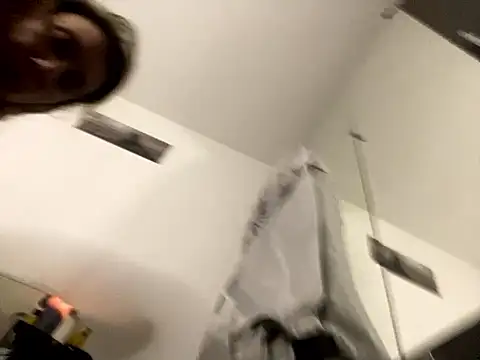 Snapshot of dreamgt chatting on October 3, 11:57 pm dreamgt online show from October 3, 11:57 pm