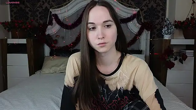 Angeel Kate online show from December 23, 4:43 am