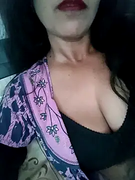 Deepa Sharma143 online show from September 19, 1:40 am