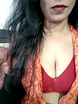 Deepa Sharma143 online show from March 4, 1:44 am