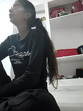 Snapshot of Hot-Soniya2 chatting on September 9, 6:02 am Hot-Soniya2 online show from September 9, 6:02 am