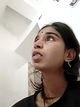 Snapshot of Hot-Soniya2 chatting on October 4, 6:11 am Hot-Soniya2 online show from October 4, 6:11 am