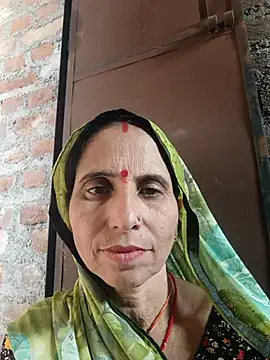 Snapshot of Hot_liya54 chatting on October 13, 5:29 am Hot liya54 online show from October 13, 5:29 am