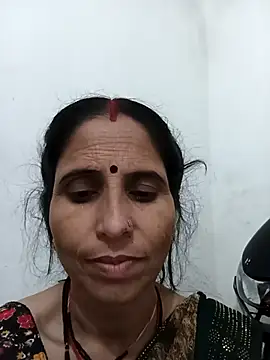 Snapshot of Hot_liya54 chatting on November 6, 5:47 pm Hot liya54 online show from November 6, 5:47 pm