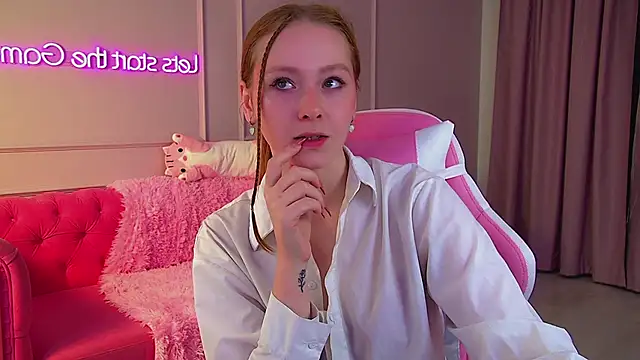 Snapshot of AgataFoxley chatting on October 1, 8:26 pm AgataFoxley online show from October 1, 8:26 pm