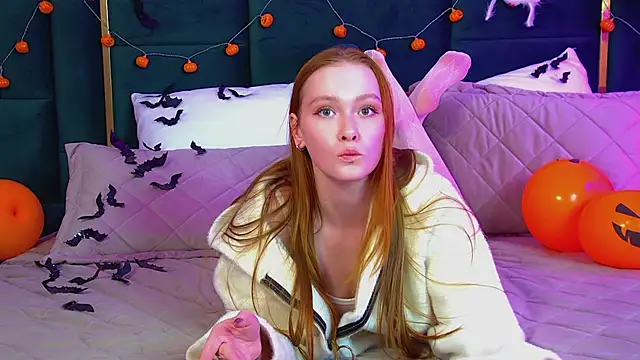 Snapshot of AgataFoxley chatting on October 23, 6:17 pm AgataFoxley online show from October 23, 6:17 pm