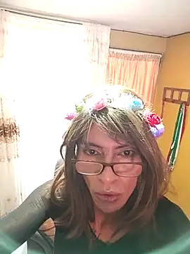 UpcomingCinnamon92 online show from November 22, 9:47 pm