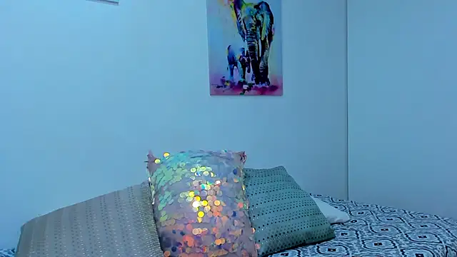 Snapshot of Hill_Brownie chatting on September 9, 10:37 am Hill Brownie online show from September 9, 10:37 am