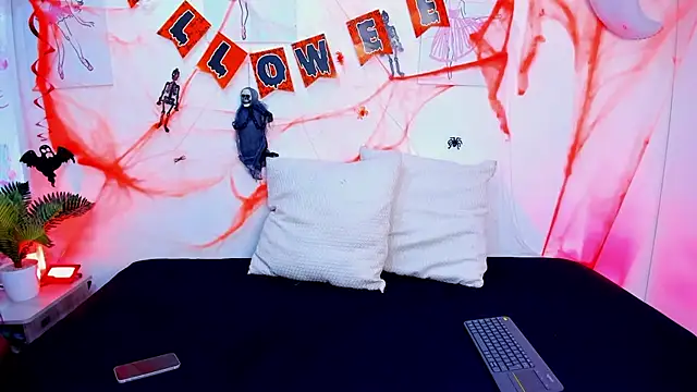 Snapshot of Hill_Brownie chatting on October 25, 11:51 am Hill Brownie online show from October 25, 11:51 am