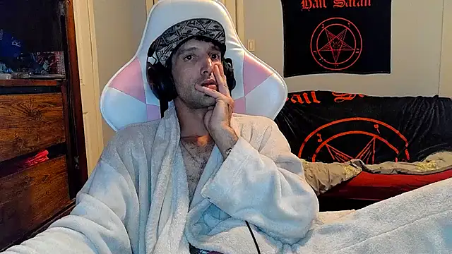 Snapshot of Ardokks chatting on October 19, 12:11 am Ardokks online show from October 19, 12:11 am