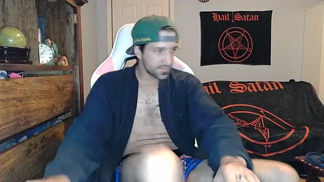 Snapshot of Ardokks chatting on October 31, 3:29 am Ardokks online show from October 31, 3:29 am