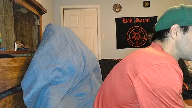 Snapshot of Ardokks chatting on November 7, 2:44 am Ardokks online show from November 7, 2:44 am