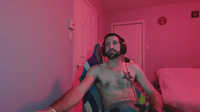 Snapshot of Ardokks chatting on December 1, 2:49 am Ardokks online show from December 1, 2:49 am