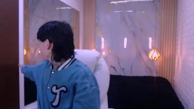 Iantwink18 online show from March 7, 3:36 am