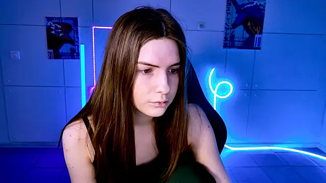 AliceCUNTach online show from October 3, 5:04 am