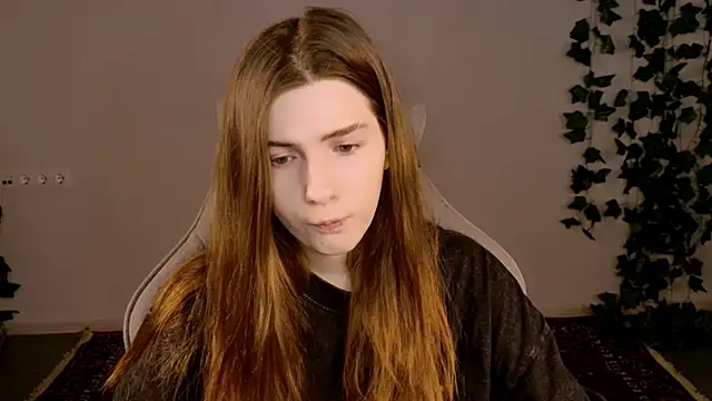 AliceCUNTach online show from January 8, 5:10 am