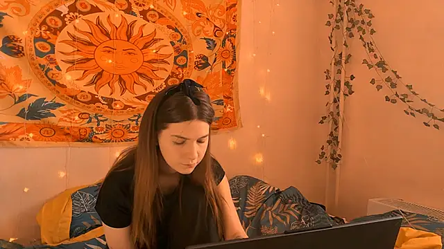 AliceCUNTach online show from March 8, 5:11 am