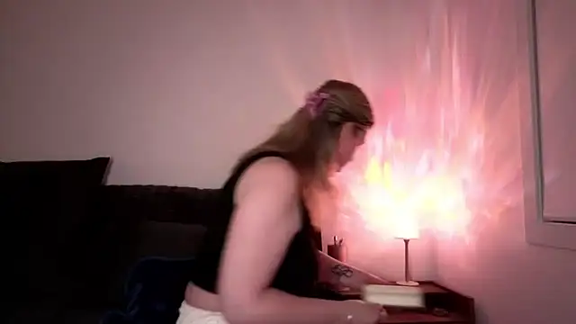 aussiepeaches online show from April 19, 11:53 am