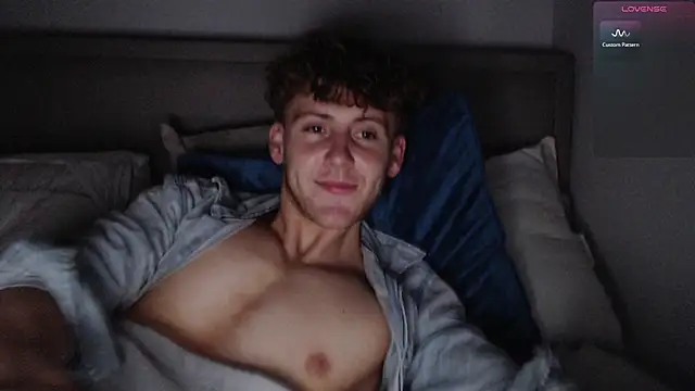 DominantAlex18 online show from March 18, 3:31 am