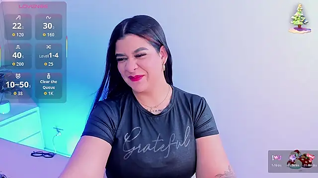 Snapshot of TianaGlow26 chatting on November 22, 7:24 pm TianaGlow26 online show from November 22, 7:24 pm