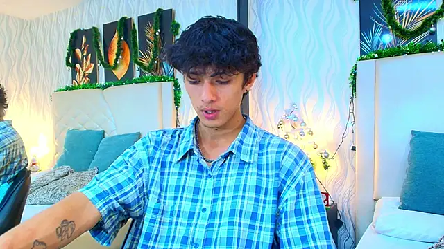 Lean Portman online show from December 13, 8:58 pm