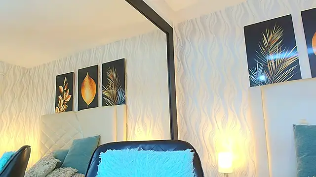 Lean Portman online show from February 6, 8:34 pm