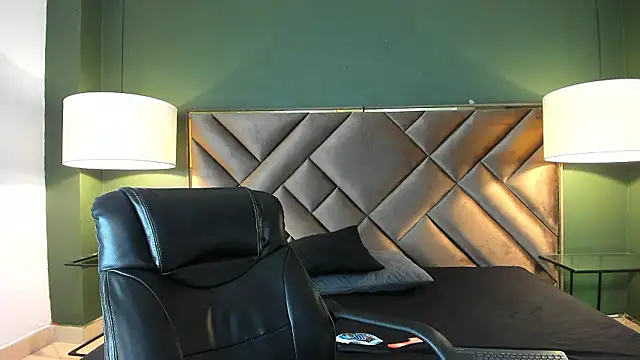 Lean Portman online show from March 28, 3:22 pm