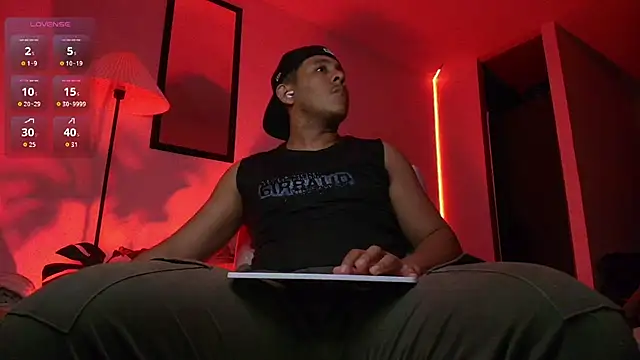 Snapshot of Misterjhons2 chatting on October 10, 3:16 am Misterjhons2 online show from October 10, 3:16 am