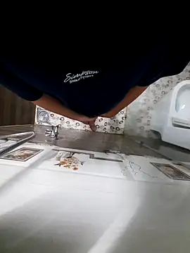 Snapshot of winter0cold_ chatting on October 17, 4:37 am winter0cold online show from October 17, 4:37 am