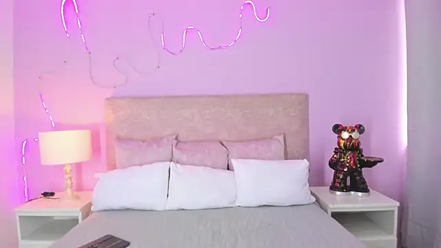 EmaRae1499 online show from November 13, 12:37 pm