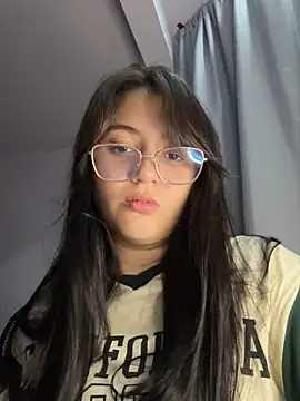 Snapshot of Angeldusttt chatting on September 24, 12:47 am Angeldusttt online show from September 24, 12:47 am