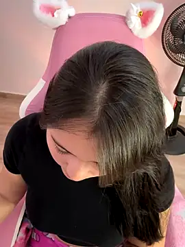 Snapshot of Angeldusttt chatting on October 22, 5:13 pm Angeldusttt online show from October 22, 5:13 pm