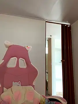 Snapshot of Angeldusttt chatting on October 23, 3:33 pm Angeldusttt online show from October 23, 3:33 pm