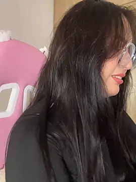 Snapshot of Angeldusttt chatting on December 16, 2:05 am Angeldusttt online show from December 16, 2:05 am