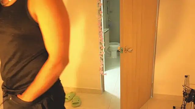 0ne 0f 0ne online show from October 22, 12:44 am