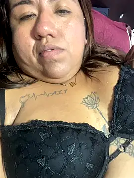 Snapshot of Wenlop chatting on November 19, 11:05 pm Wenlop online show from November 19, 11:05 pm