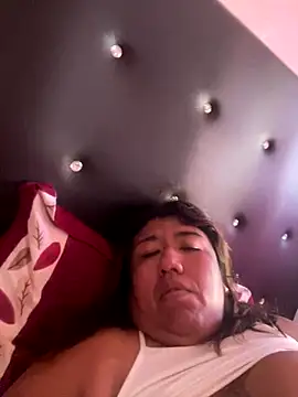 Snapshot of Wenlop chatting on November 24, 5:12 pm Wenlop online show from November 24, 5:12 pm