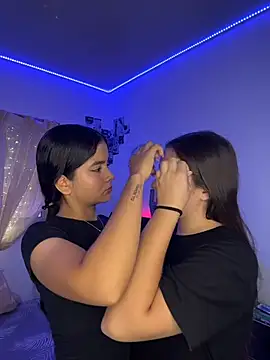 Ashley and Zoe online show from March 25, 5:30 pm