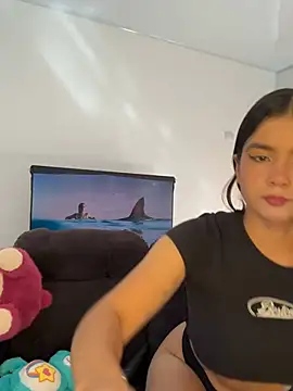 Ashley and Zoe online show from July 5, 8:05 pm