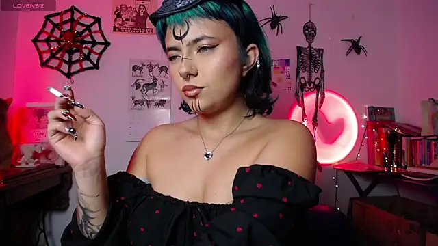 AlmaNanax online show from October 28, 2:04 am