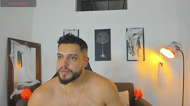 Snapshot of Justin_kingX7 chatting on October 26, 12:05 am Justin kingX7 online show from October 26, 12:05 am