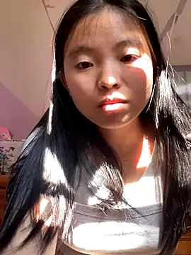 viluna online show from November 27, 5:42 am