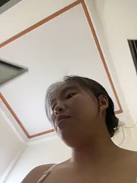 viluna online show from December 17, 12:44 pm