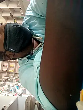 Snapshot of blackdick44 chatting on September 22, 6:26 am blackdick44 online show from September 22, 6:26 am