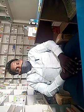 Snapshot of blackdick44 chatting on September 29, 8:19 am blackdick44 online show from September 29, 8:19 am