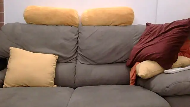 Amicisegreti online show from December 13, 9:42 pm